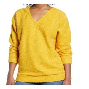 Caslon Mustard Yellow Faux Shearling Fuzzy Teddy V-neck Sweater
Size  small